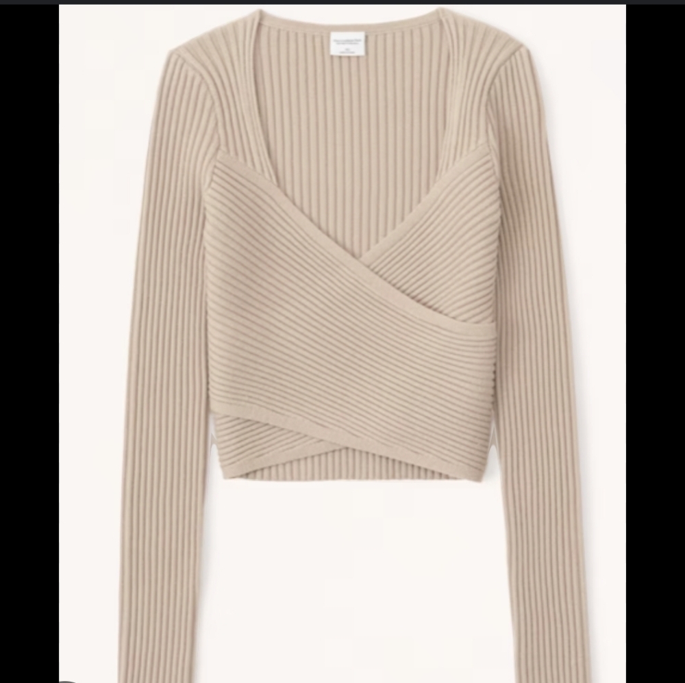 NWT Abercrombie & Fitch Luxeloft Slim Wrap Sweater